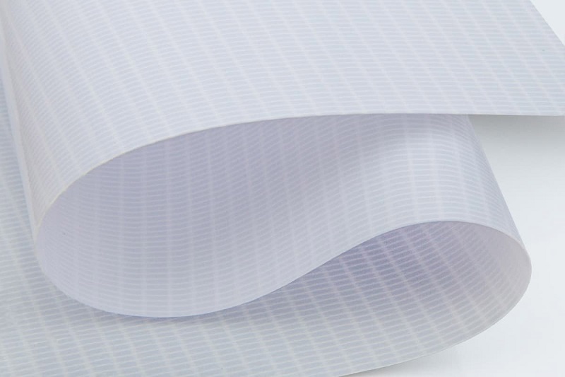 क्या फ्लेक्स बैकलिट आउटडोर बैनरों को उच्च दबाव वाले पानी के जेट से धोया जा सकता है?